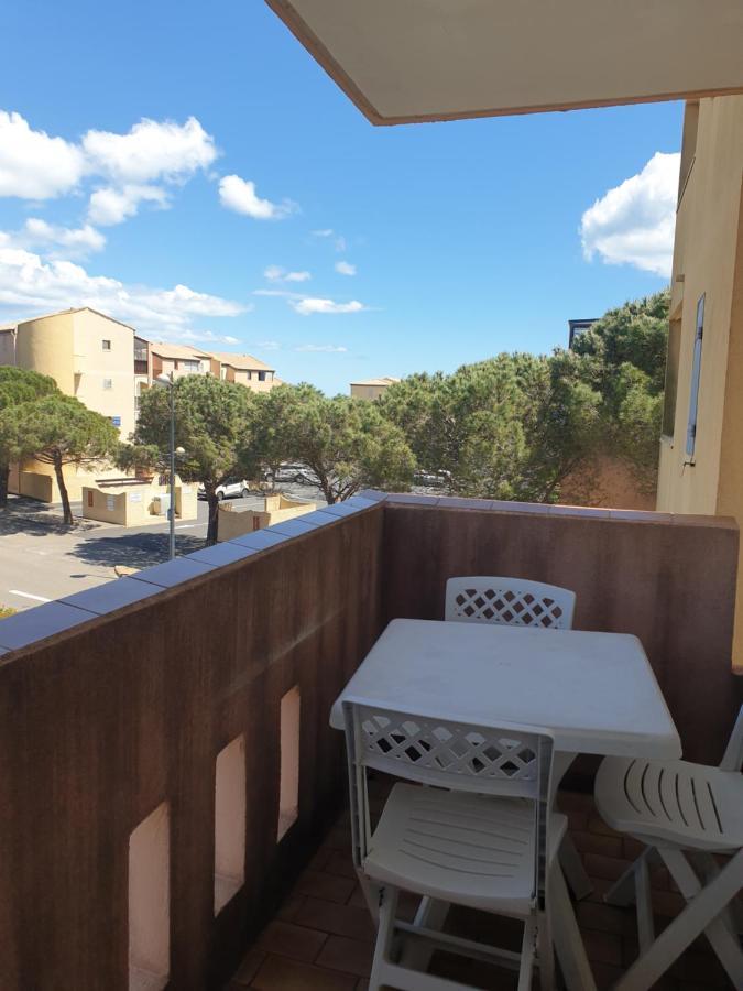 Appt 2 Ou 4 Personnes Avec Piscine, Tennis Et Parking Prive Fleury  Εξωτερικό φωτογραφία