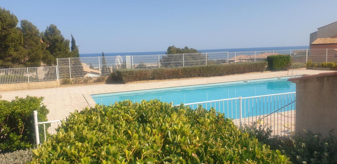 Appt 2 Ou 4 Personnes Avec Piscine, Tennis Et Parking Prive Fleury  Εξωτερικό φωτογραφία
